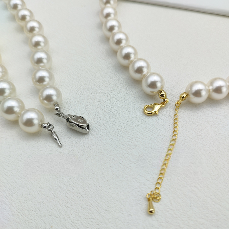 pearl necklace